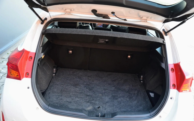 Toyota Auris cena 45800 przebieg: 217000, rok produkcji 2014 z Zamość małe 137